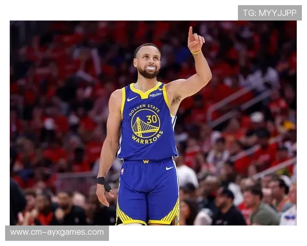 库里于赛后做公开教学，球迷盛赞接地气