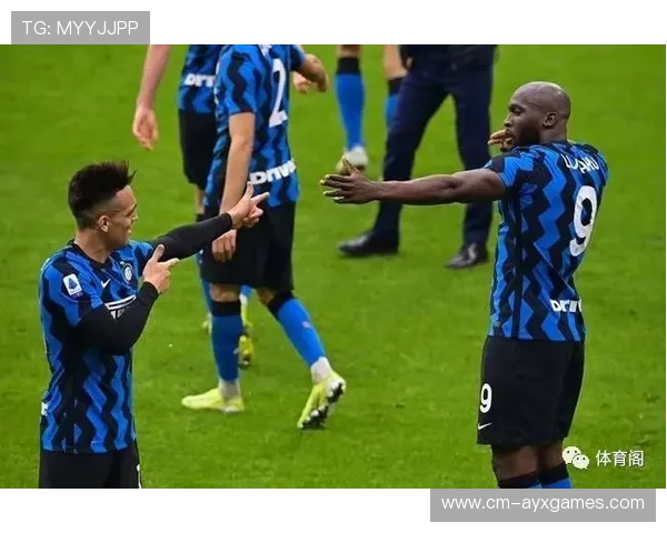 劳塔罗抢点提前启动完成关键射门 劳塔罗抢点提前启动完成关键射门