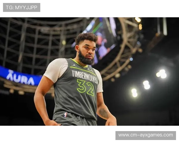 唐斯在篮下强势补篮,森林狼保持火热状态 唐斯在篮下强势补篮,森林狼保持火热状态